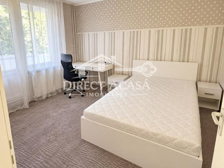 Apartament cu 3 camere decomandat în Cornișa