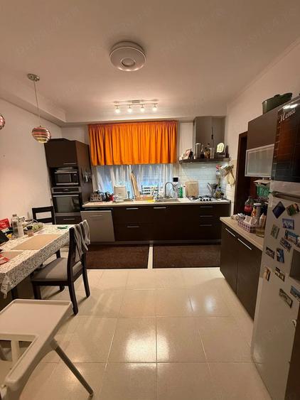 Casă cu 4 camere cu Teren 250 Mp în Central