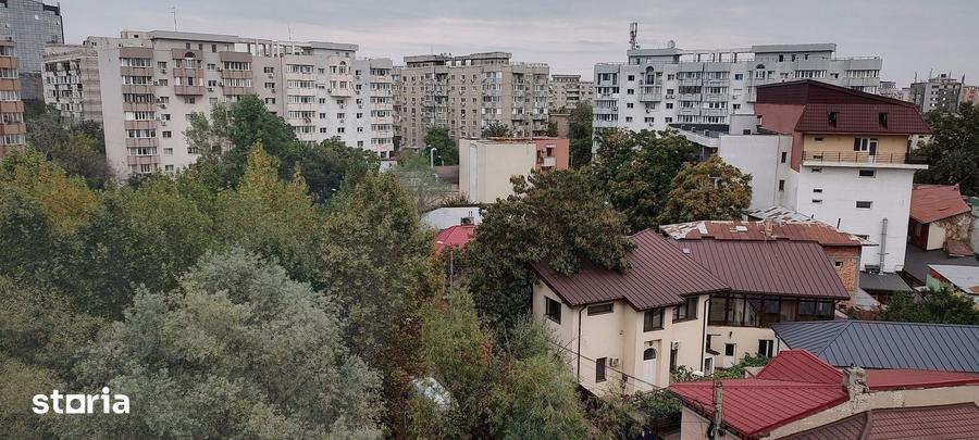 Apartament cu 3 camere decomandat, mobilat în Nerva Traian