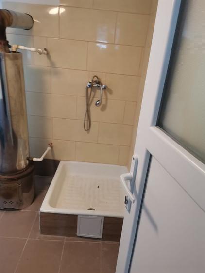 Casă cu 2 camere cu Teren 400 Mp în Central