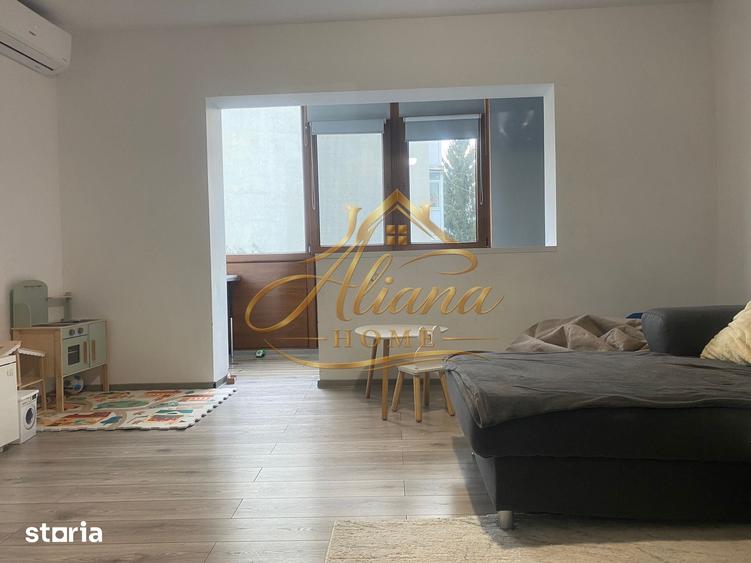 Apartament cu 4 camere decomandat în Central