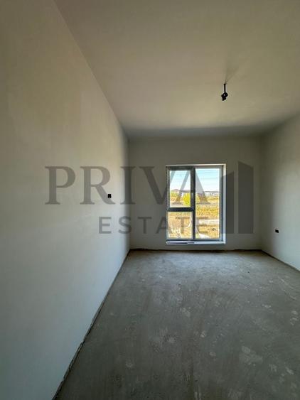 Apartament cu 2 camere semidecomandat în Moșnița Nouă