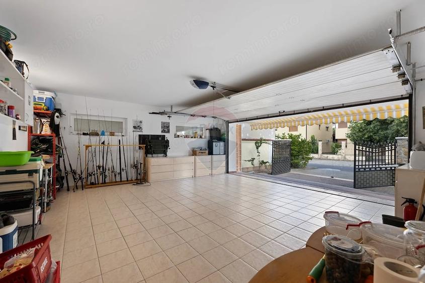 Casă cu 4 camere cu Teren 921 Mp în Subcetate