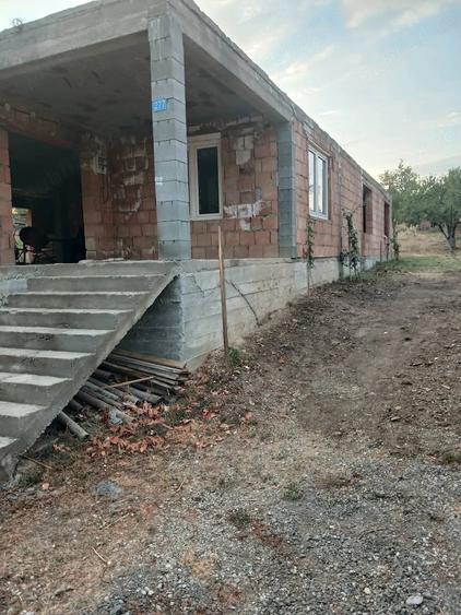 Casă cu Teren 30 Mp în Central