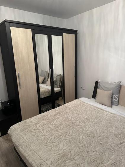 Apartament cu 2 camere decomandat, mobilat în Central
