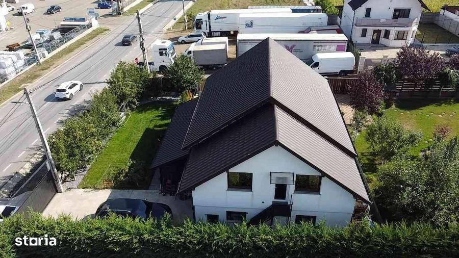 Casă cu 4 camere în Ipotești