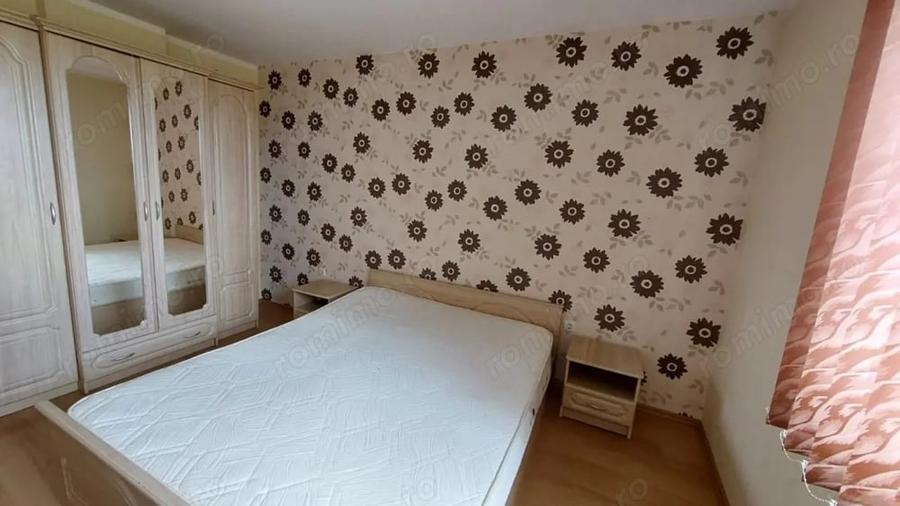 Apartament cu 4 camere decomandat în Ștrand