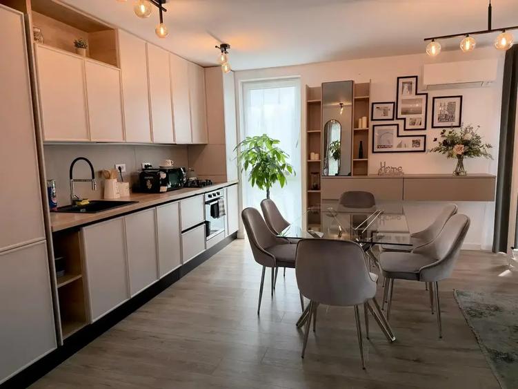 Apartament cu 3 camere semidecomandat în Theodor Pallady