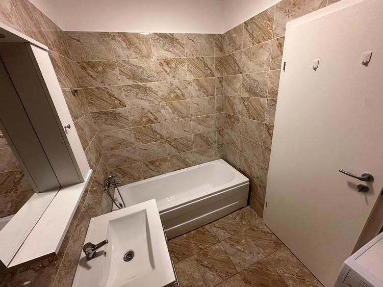 Apartament cu 2 camere semidecomandat, mobilat în Metalurgiei