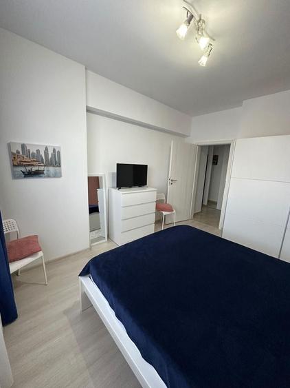 Apartament cu 2 camere decomandat, mobilat în Apărătorii Patriei