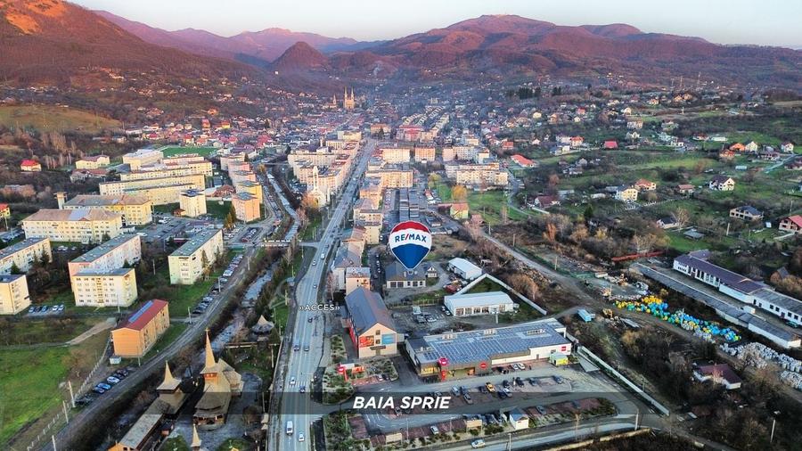 Teren intravilan de 6820 mp, în Sud