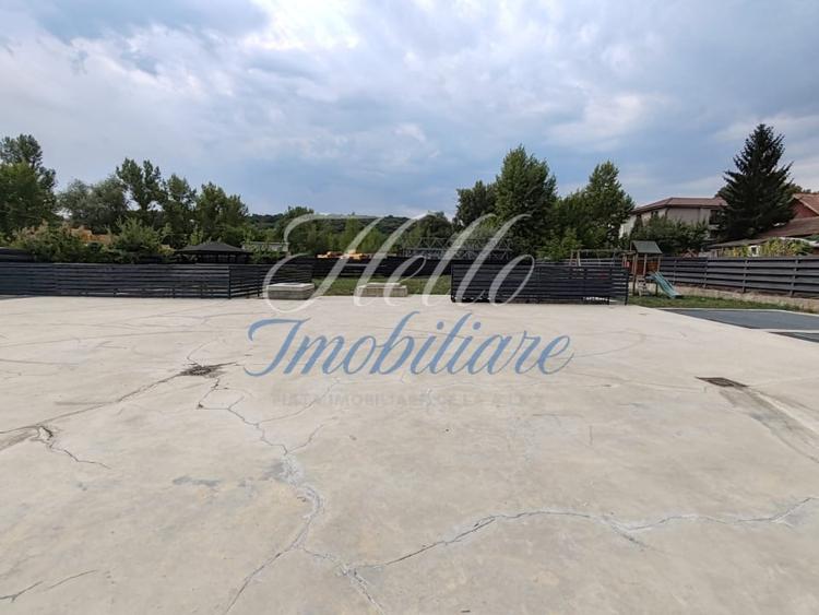 Apartament cu 3 camere semidecomandat, mobilat în Dâmbul Rotund