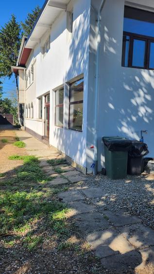 Casă cu 8 camere cu Teren 700 Mp în Afumați