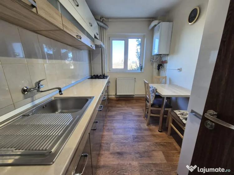 Apartament cu 2 camere decomandat în Centrul Civic