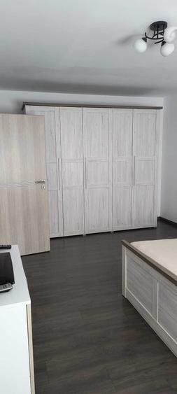 Apartament cu 2 camere semidecomandat în Florești