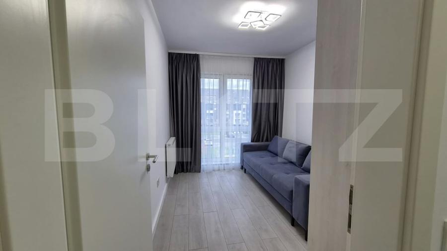 Apartament cu 3 camere decomandat, mobilat în Tractorul