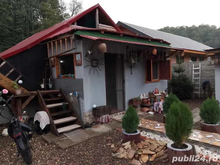 Casă cu 4 camere cu Teren 600 Mp în Nădrag