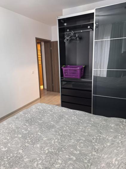 Apartament cu 3 camere decomandat, mobilat în Militari