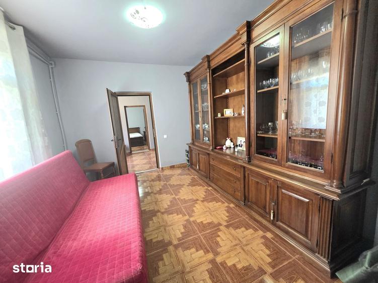 Casă cu 5 camere cu Teren 284 Mp în Brăilița