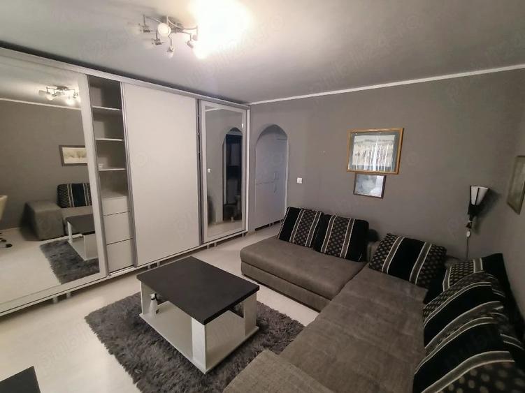 Garsonieră decomandată în Take Ionescu