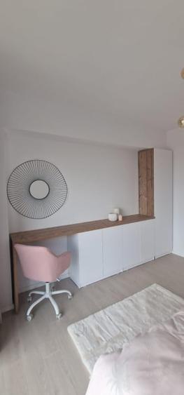 Apartament cu 2 camere semidecomandat, mobilat în Sisești
