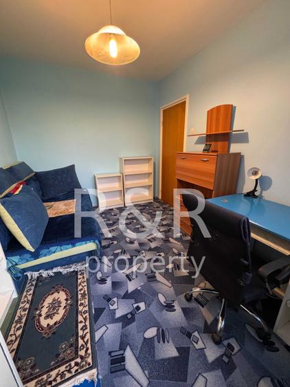 Apartament cu 3 camere semidecomandat în Drumul Taberei