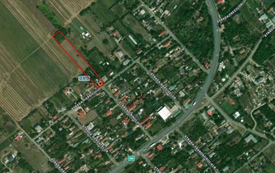 Teren de 4500 mp, în Lilieci
