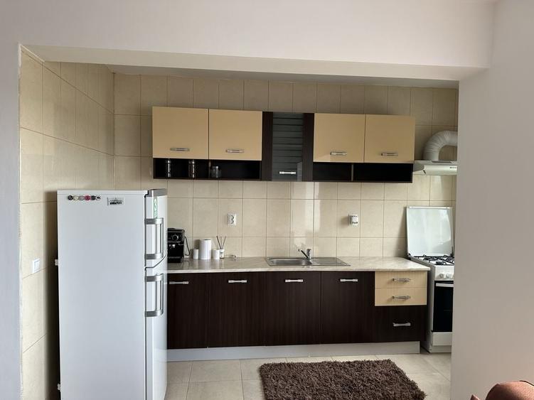 Apartament cu 2 camere decomandat în Ștrand