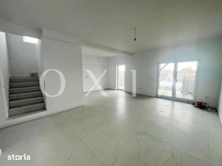 Casă cu 5 camere cu Teren 310 Mp în Remetea Mare