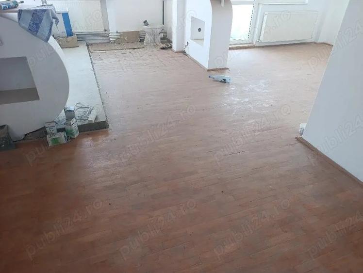 Apartament cu 3 camere decomandat în Precista