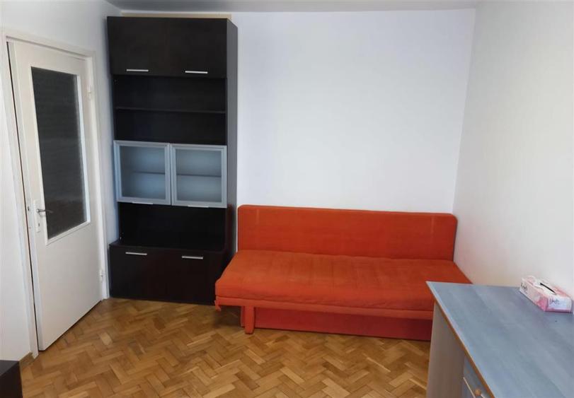 Apartament cu 2 camere decomandat, mobilat în Alexandru cel Bun