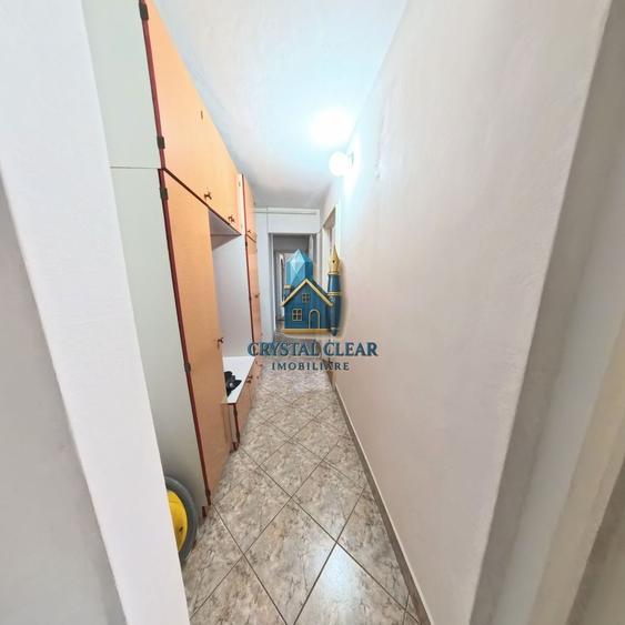 Apartament cu 3 camere decomandat în 7 Noiembrie