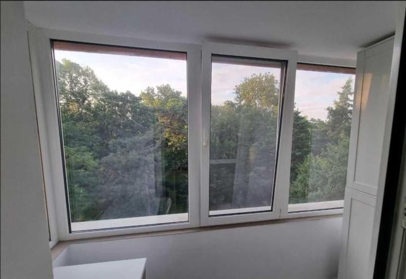 Apartament cu 3 camere semidecomandat, mobilat în Ștefan cel Mare