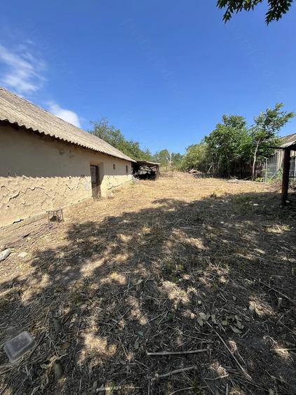 Casă cu 3 camere cu Teren 4000 Mp în Beștepe