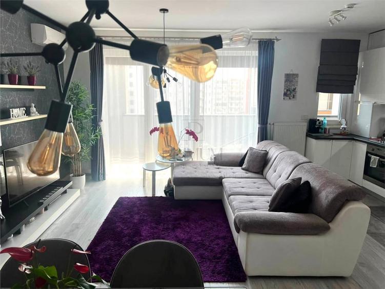 Apartament cu 3 camere decomandat în Aradului
