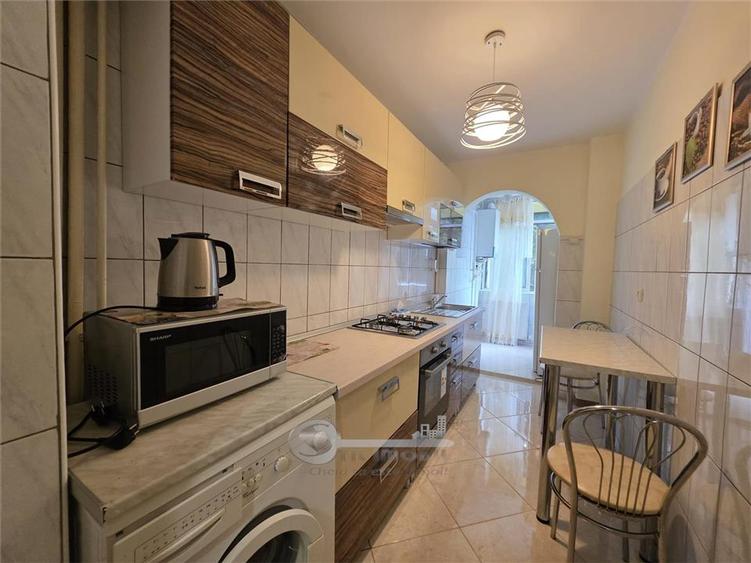 Apartament cu 2 camere decomandat în Bd. Independenței