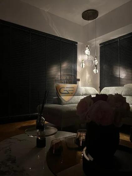 Penthouse cu 4 camere decomandat, mobilat în Eforie Nord