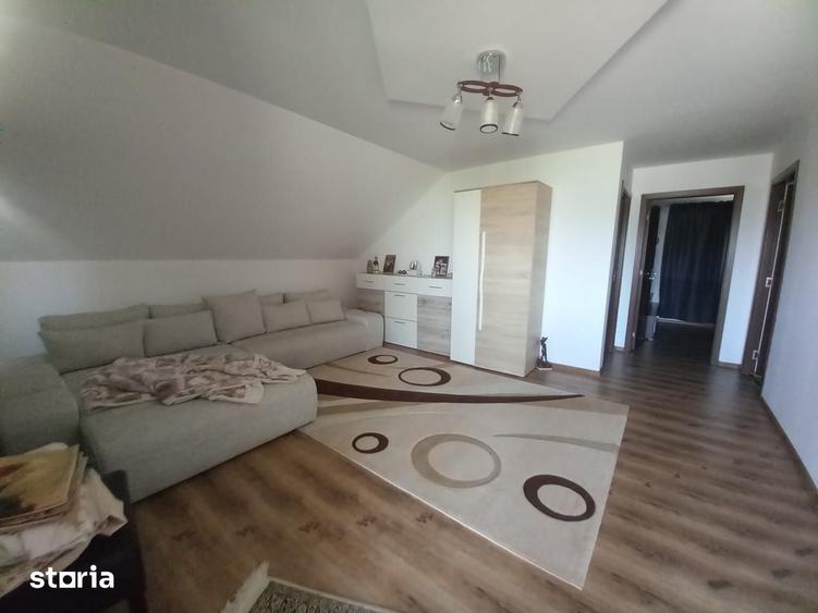 Casă cu 5 camere cu Teren 900 Mp în Central