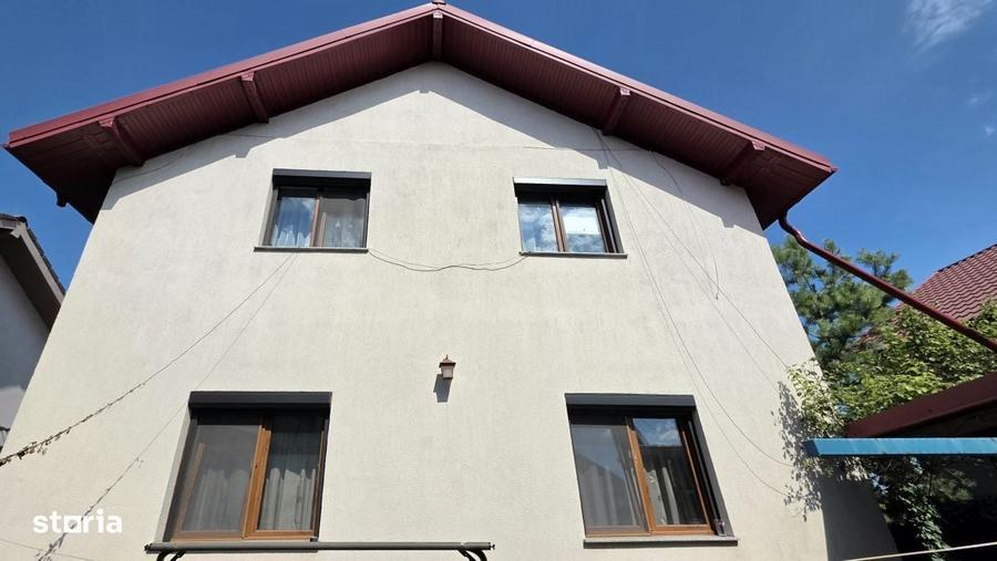 Casă cu 4 camere în Lazu