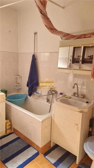 Apartament 3 camere de - Zona Traian, etaj 3 4 - 4