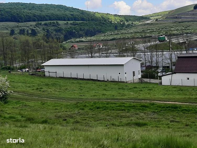 Spațiu comercial, în Vâlcele