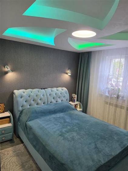 Apartament cu 3 camere semidecomandat, mobilat în Zimbru
