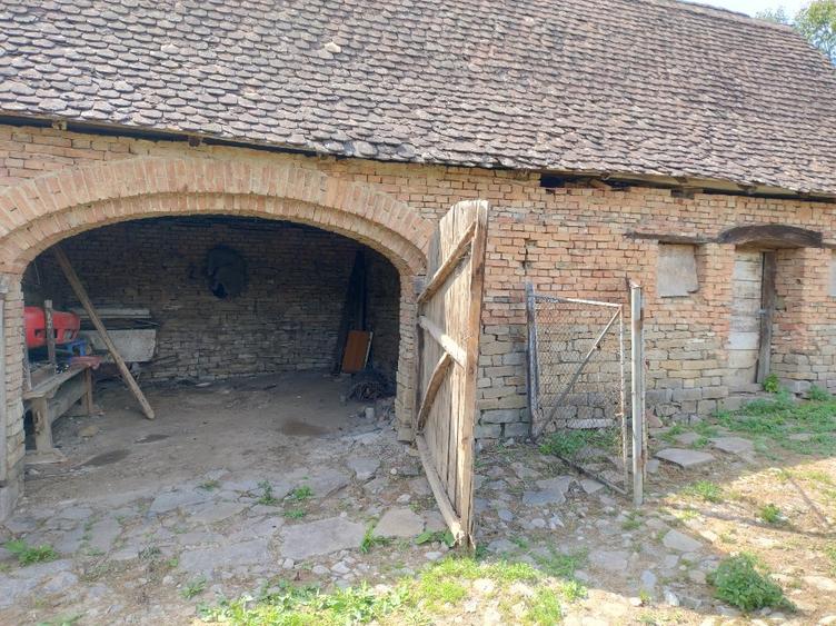 Casă individuală cu 5 camere cu Teren 1200 Mp în Archita