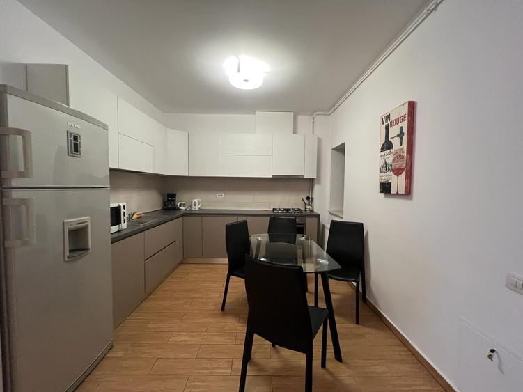Apartament cu 2 camere decomandat, mobilat în Herăstrău