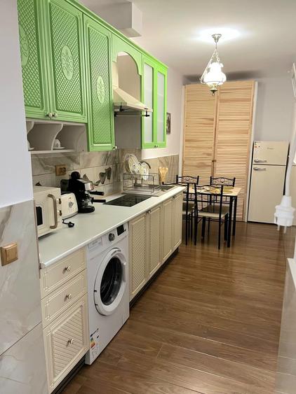 Apartament cu 3 camere decomandat în Centrul Istoric
