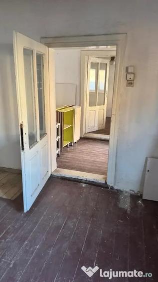 Casă cu 3 camere în Ultracentral