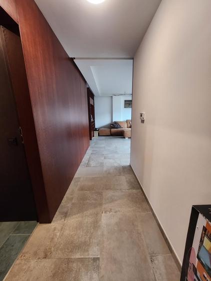Apartament cu 2 camere semidecomandat, mobilat în Florești