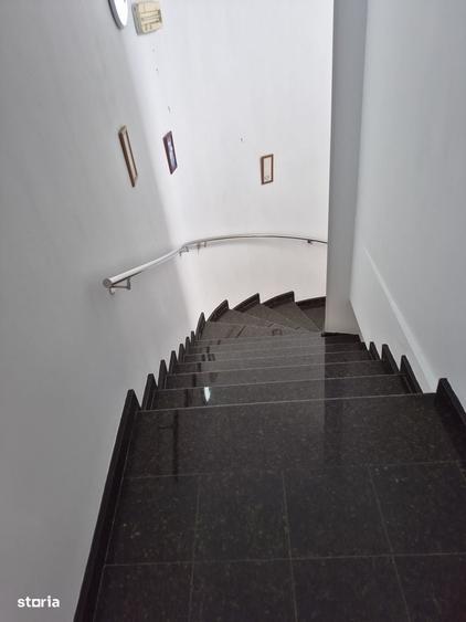 Spațiu comercial, de 70 mp, în Central