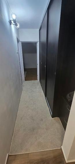 Apartament cu 2 camere decomandat, mobilat în Titan
