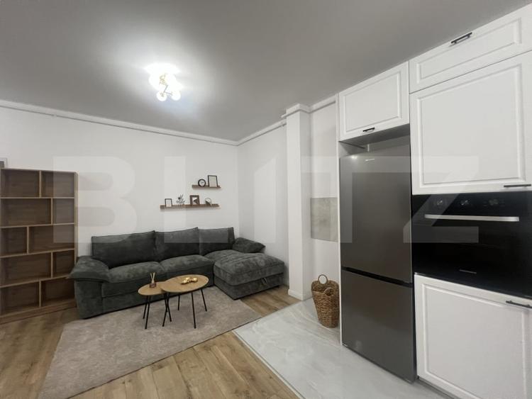 Apartament cu 2 camere semidecomandat, mobilat în Florești